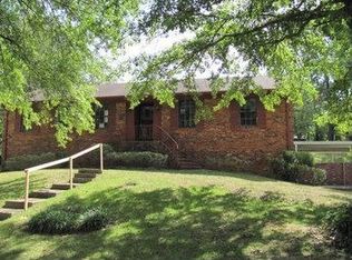 1209 Highland Dr, Fairfield, AL 35064