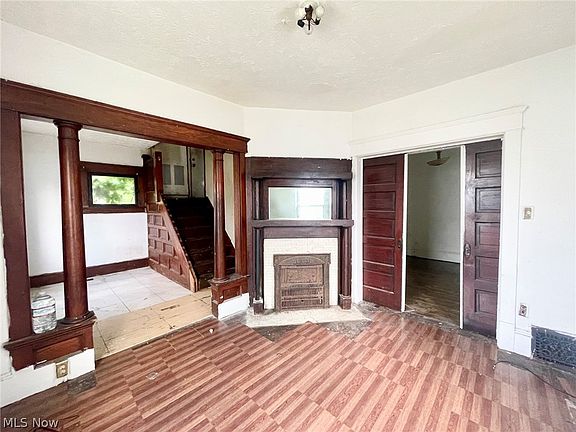 5th image of 1720 5th St SE
