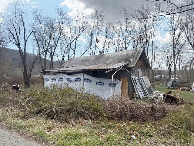 2nd image of 183 Horseshoe Dr