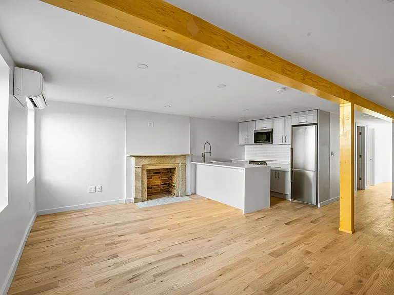 132 Carroll St #1 — Photo 2