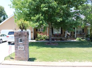 753 Debbie Ln, Ringgold, GA 30736