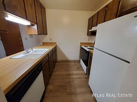 3rd image of 1300 12th St #105