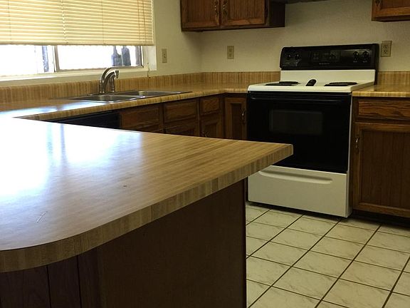 4th image of 2440 W Peralta Cir