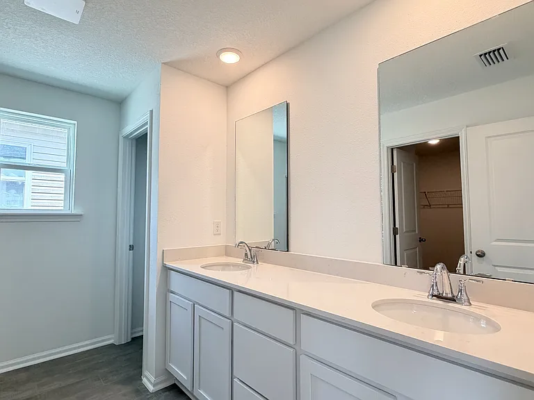 6039 Oracle Ct #1 — Photo 10