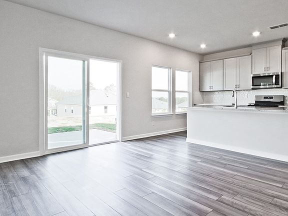 This Dakota floorplan is available to tour now.