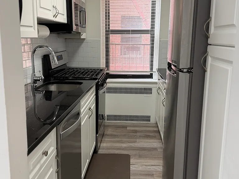 100 Prospect Ave #2E — Photo 8
