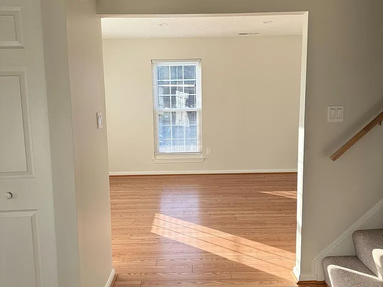 2401 W Rosecroft Village Cir — Photo 13