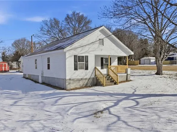 1823 McKnight Mill Rd, Greensboro, NC 27405