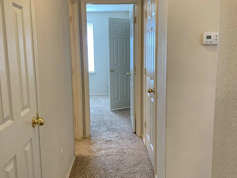 208 N Rolling Meadows Dr — Photo 8