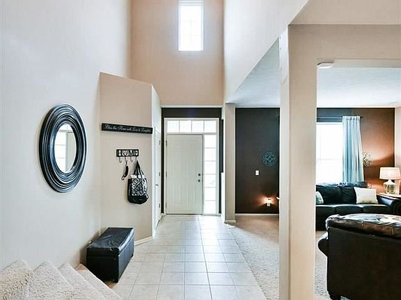 3rd image of 1805 Port Royal Cir