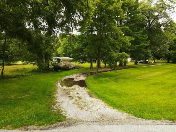 1072 Baums Bridge Rd, Kouts, IN 46347