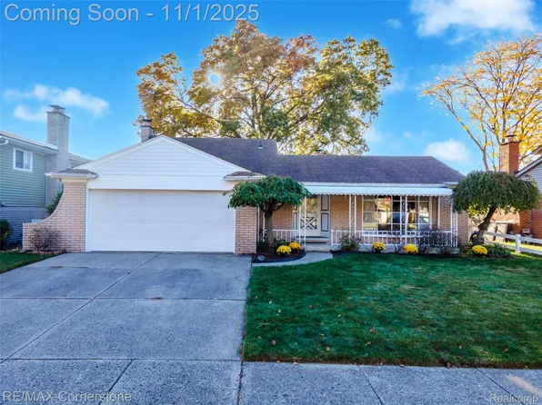 2232 Wilshire St, Westland, MI 48186