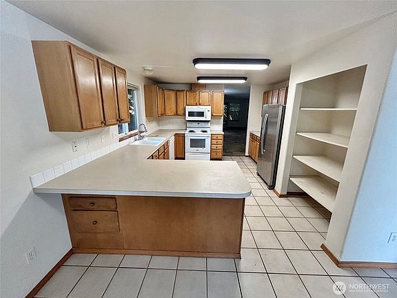 4th image of 7030 46th Lane SE