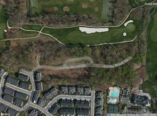 20211 Center Brook Sq, Sterling, VA 20165