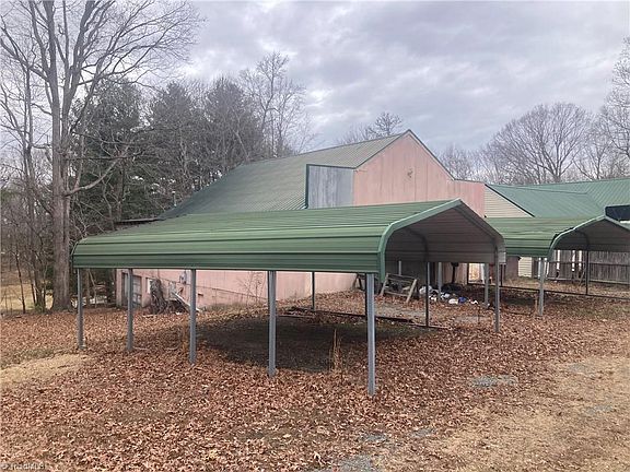 3rd image of 2801 Old Liberty Rd