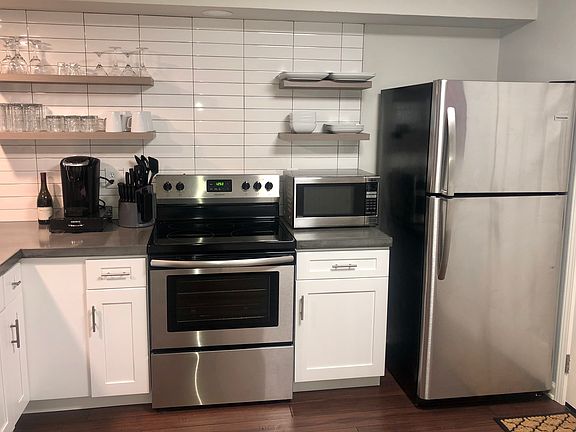 4th image of 805 Durham Pl #805