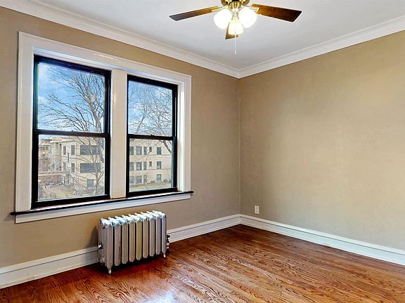 5th image of 2609 W Hollywood Ave #2
