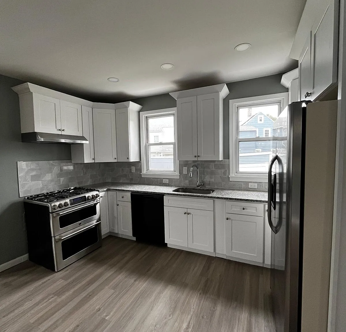 3 bed, 1294 sqft, $2,500 — Photo 4