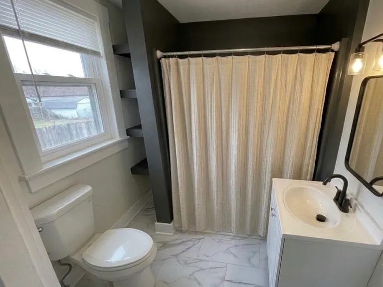 504 Millikin St — Photo 15