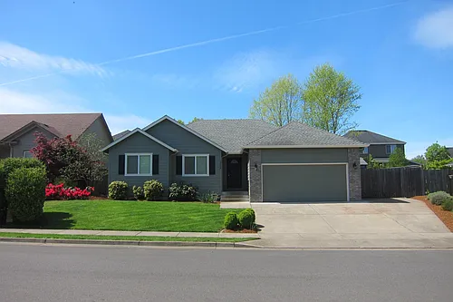 2108 NW Violet Ave Photo 1