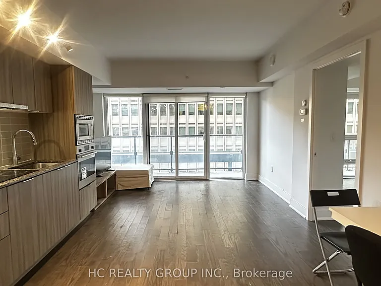 955 Bay St #1008 — Photo 2