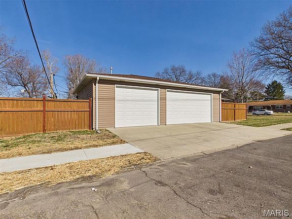5th image of 3101 Willow Ave
