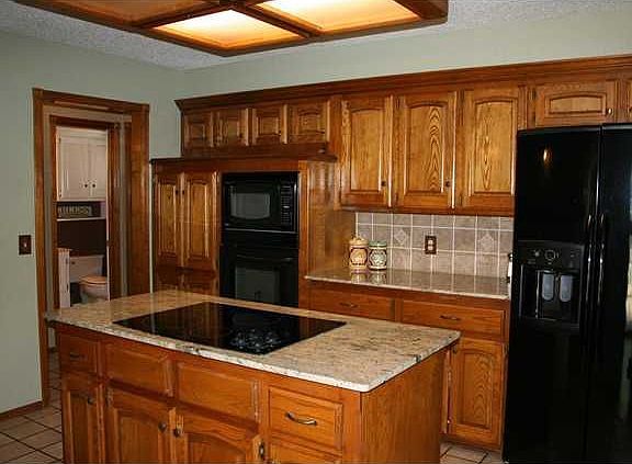 5th image of 2224 Yellowstone Dr