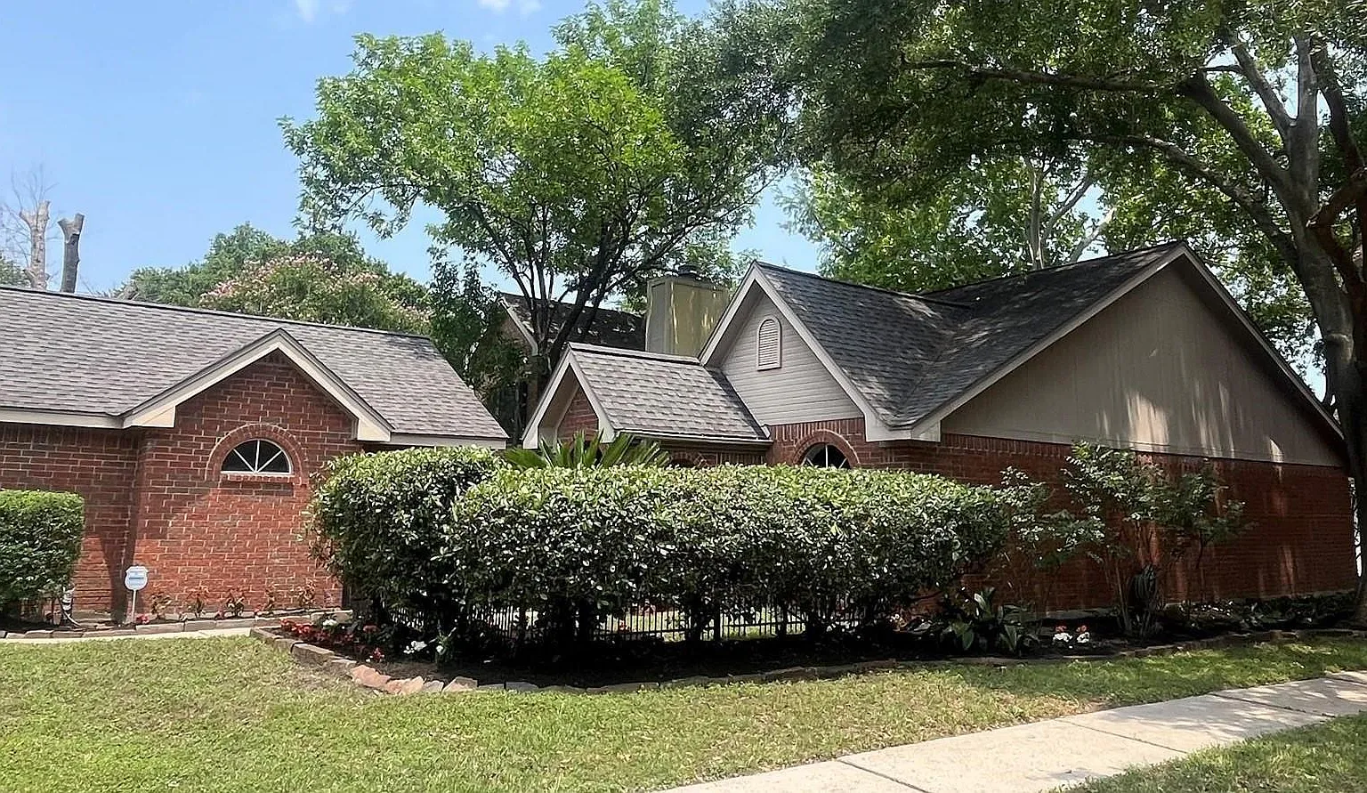 3 bed, 2.0 bath, 1278 sqft, $1,950 — Photo 2