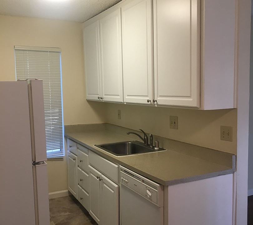 2nd image of 1621 Q St APT 09