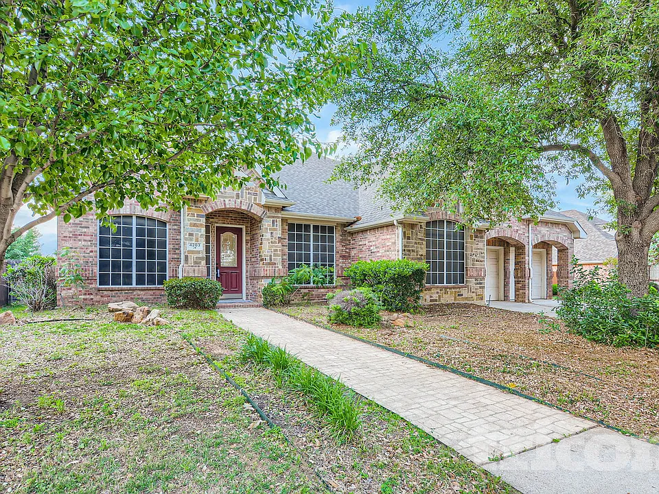 4203 Wildbriar Ln