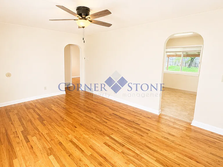 236 Shoshone Ave — Photo 4