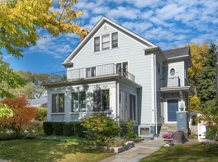 823 Monticello Pl, Evanston, IL 60201