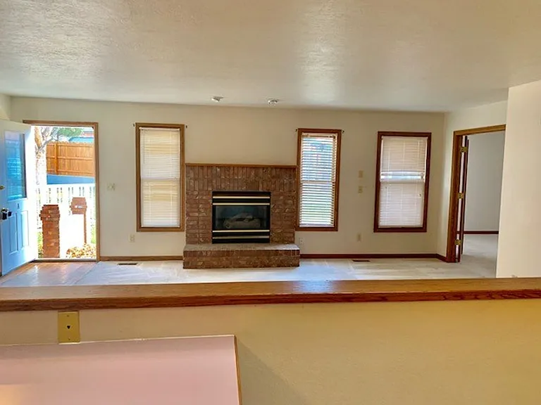 1025 49th Avenue Ct — Photo 5