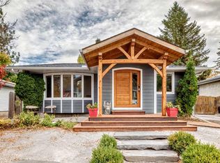 448 W Cantrell Dr SW, Calgary, AB T2W 2K7