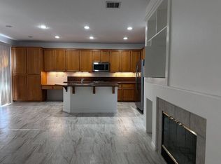 28552 Silverking Trl, Saugus, CA 91390