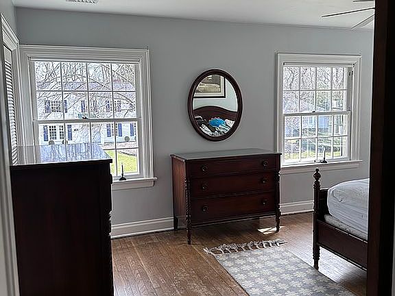 3rd image of 104 Overwood Rd