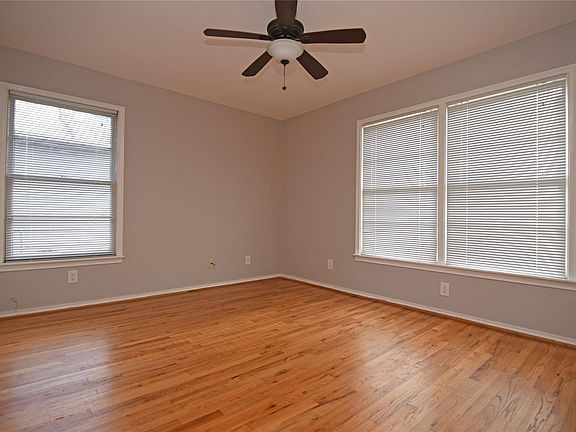 5th image of 2325 Kingswood Dr