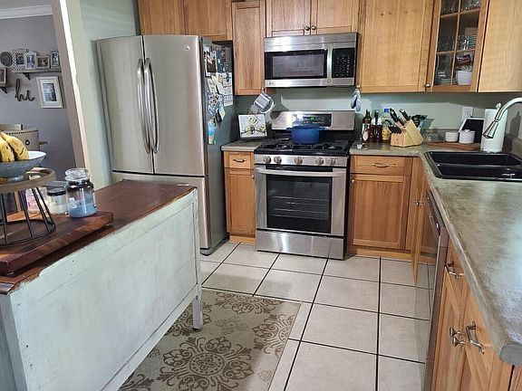 5th image of 648 Aris Ave
