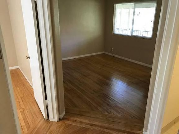 3rd image of 2520 S St APT 5