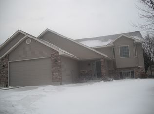 825 Fox Trl, Buffalo, MN 55313