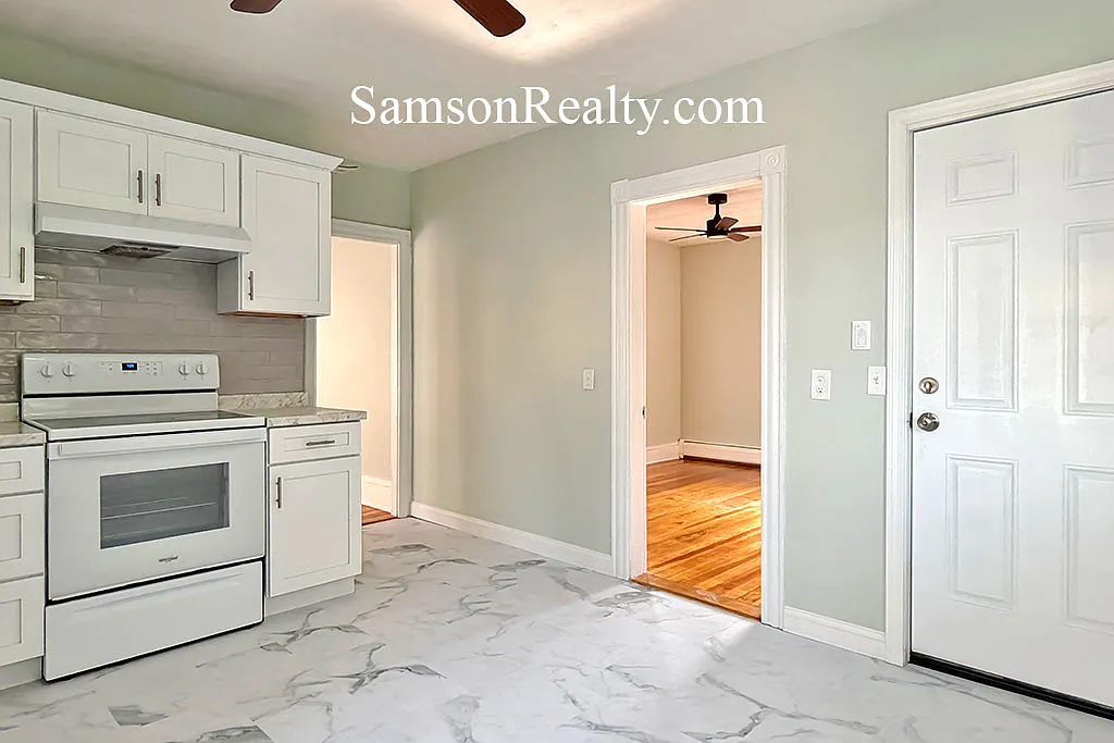 2 bed, $1,900 — Photo 2