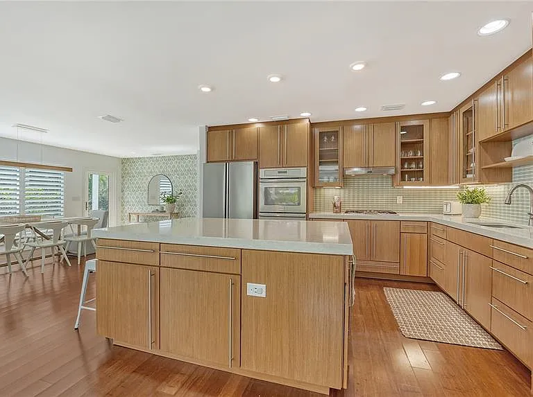425 McKinley Dr — Photo 21