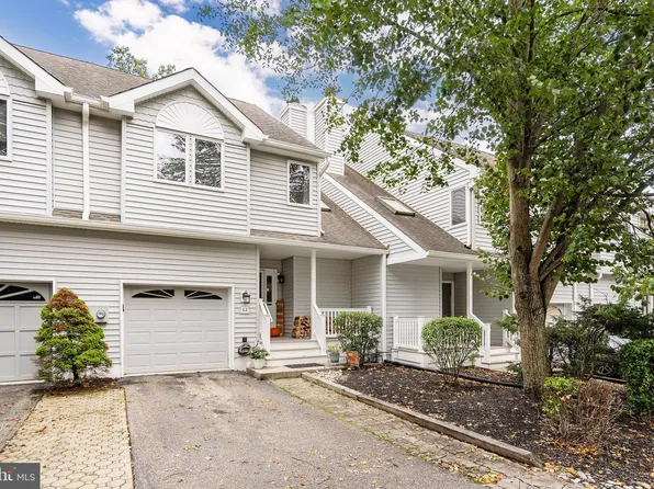 62 Violet Ct, Toms River, NJ 08753