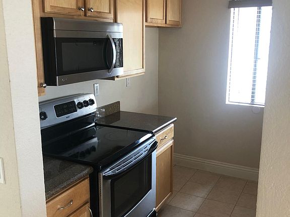 4th image of 8731 Graves Ave Unit 23