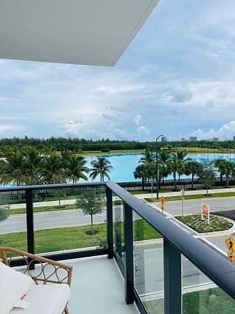 1st image of 15020 Biscayne Blvd #515