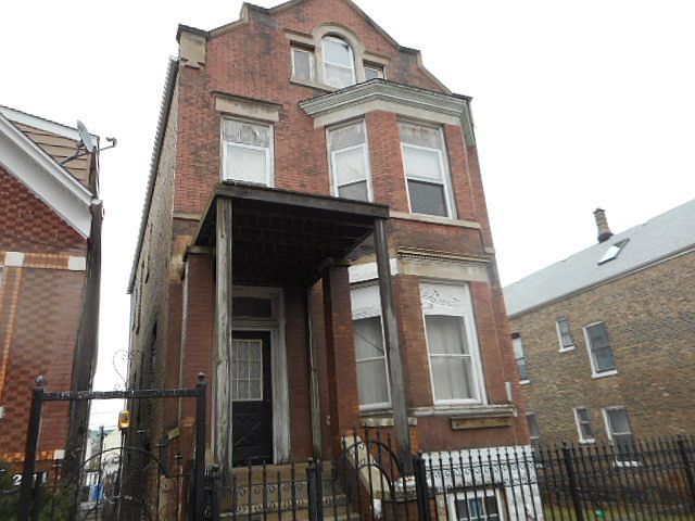 1st image of 2715 S Homan Ave