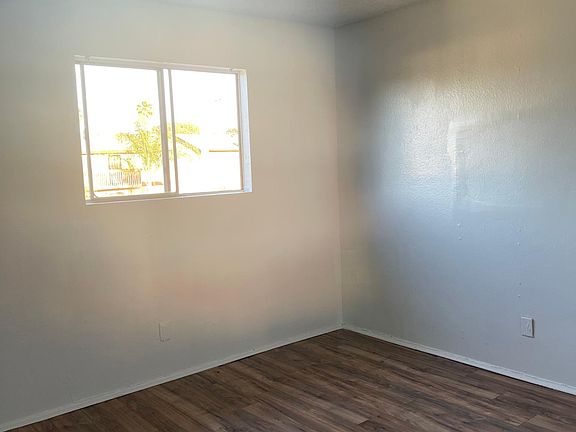 ROOM 1