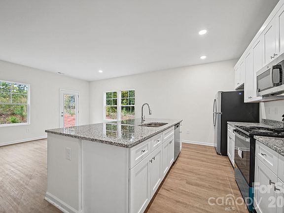 3rd image of 3266 Loop Rd #3270