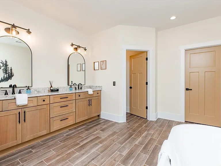 458 Palisade Dr — Photo 61