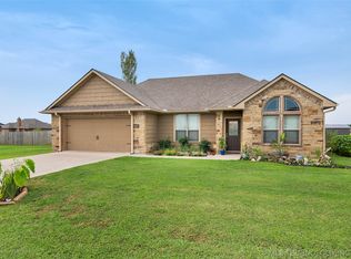 84 Avalanche Rd, Durant, OK 74701